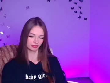 vladaseduction — GOAL: Welcome CB [143 tokens remaining] Welcome to my room! #18 #teen #shy #new #skinny