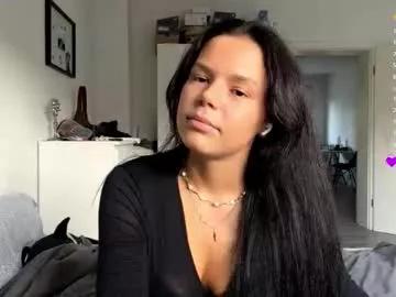 wildahankin from Chaturbate