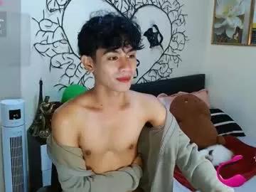 wildesttwinky from Chaturbate