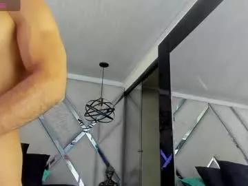 yiyo10_ on Chaturbate 