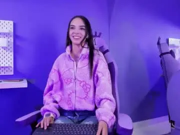 zoe_444_