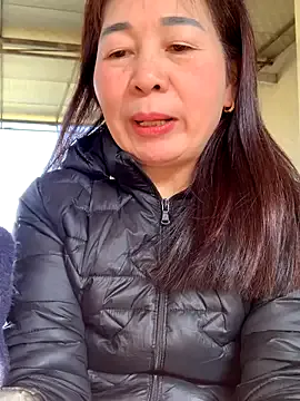 -Mery- on StripChat