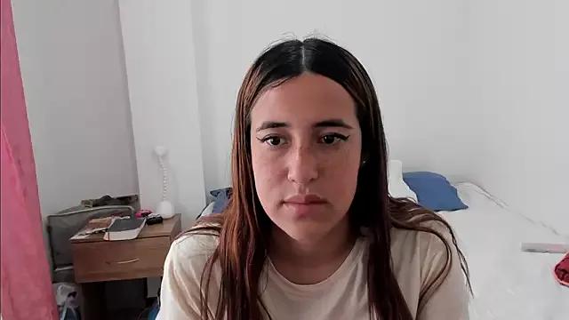 __leaa on StripChat 