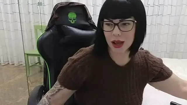 __Nina — PLAY PUSSY