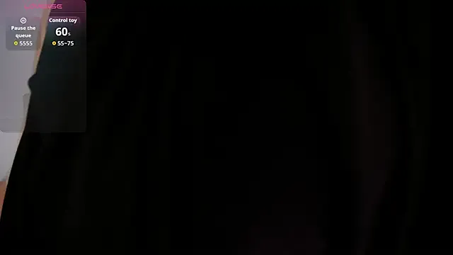 _Amirah — show boobs + oil in body