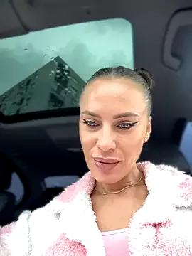 Watch _JessyRey_, she wants to masturbate for you _JessyRey_ from StripChat