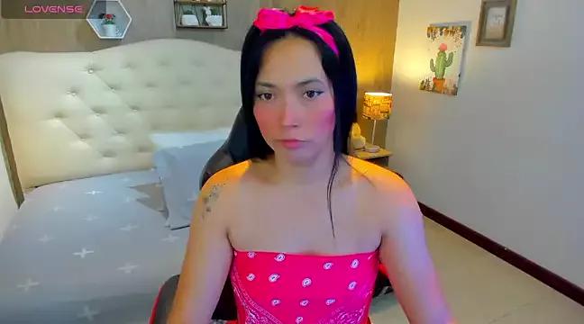 _LiilyWong on StripChat 