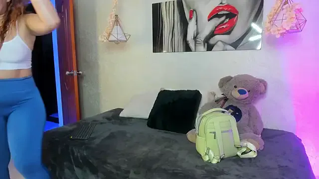 AFRODITAARGENNUS — oil on feet