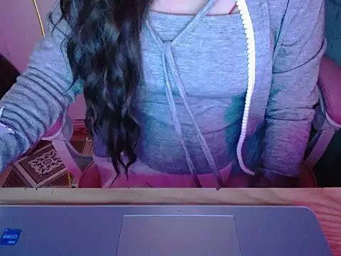 ahoa_Tk on StripChat 