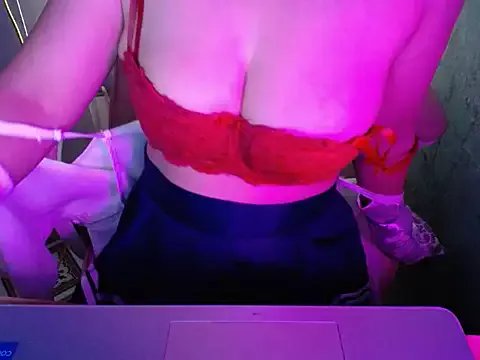 ahoa_Tk on StripChat 