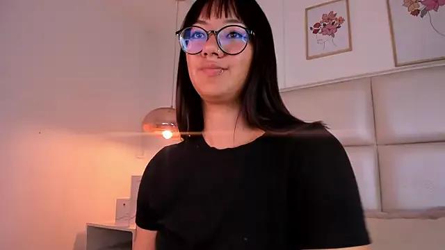 Aily_Yozuko on StripChat 
