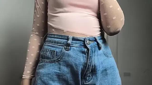 algmoon from StripChat