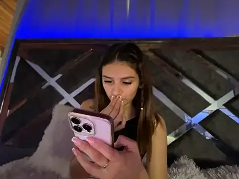 alison_parkerr26 — Show asshole in doggy style 