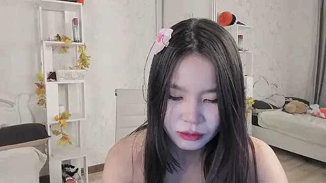 amiya_cute on StripChat