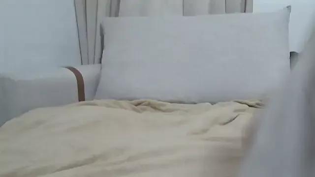 Admire StripChat's Amooraaamoon amooraaamoon from StripChat