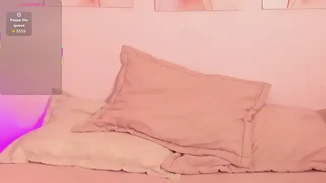 anicarter — Cameltoe in doggy 