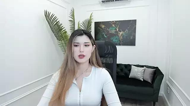 AnneTLi on StripChat 