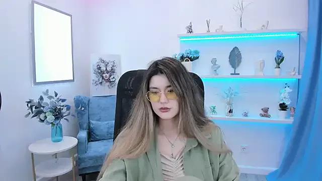 AnneTLi on StripChat 