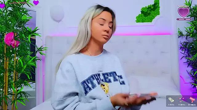 Freechat AriannaSins on StripChat