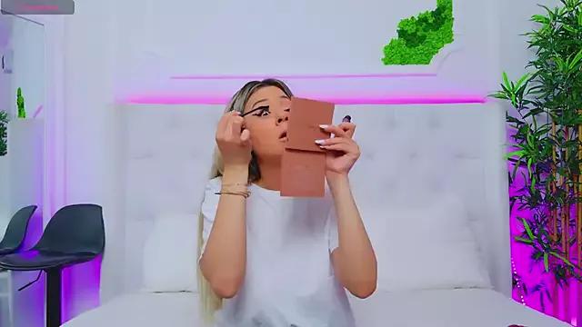 Freechat AriannaSins on StripChat