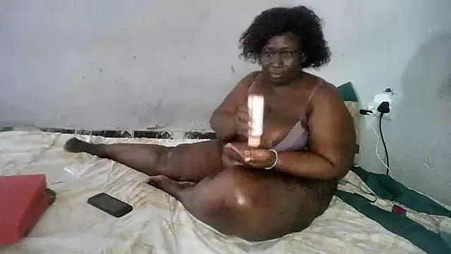 ASSQUEEN37Xx on StripChat 