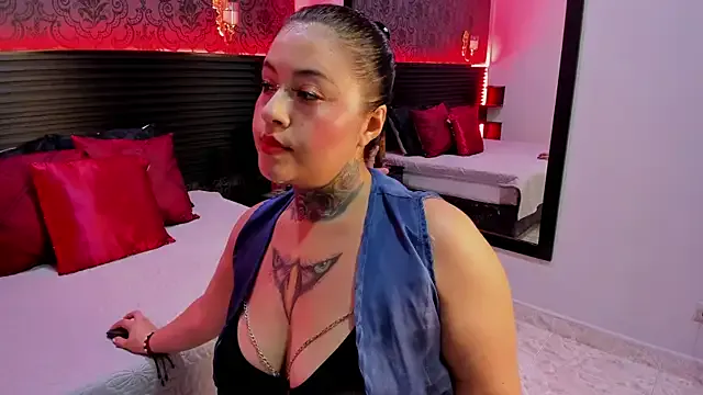 Aurelia_Walker — Titty Fuck + Slimy Deepthroat