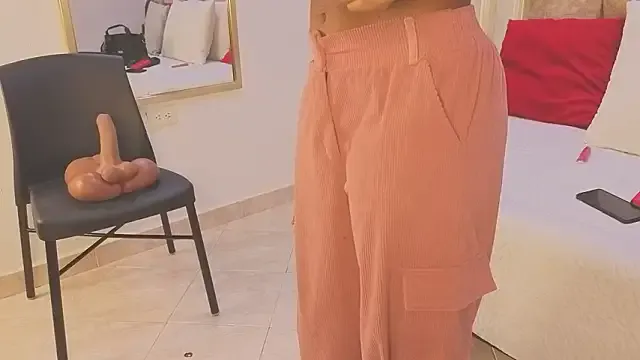 avis_lara — Freechat on StripChat