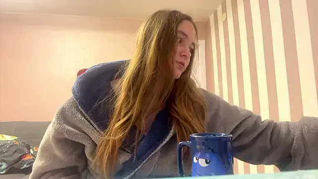 BabyBlissxx — show feet <3
