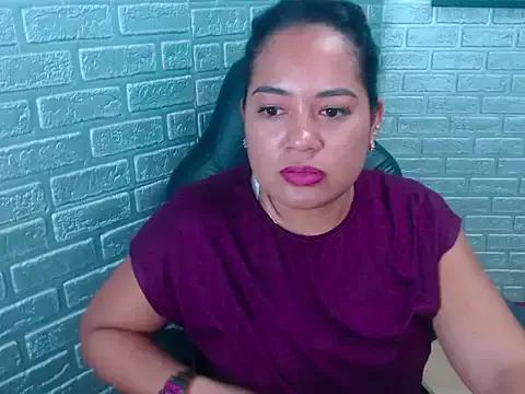 Bella_Summers_ from StripChat