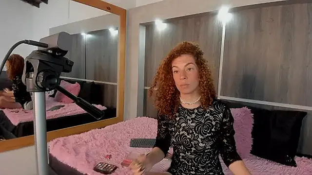 Brynaa — all naked!