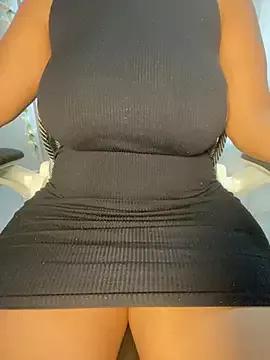 CARAMELGODDESSX23 on StripChat 