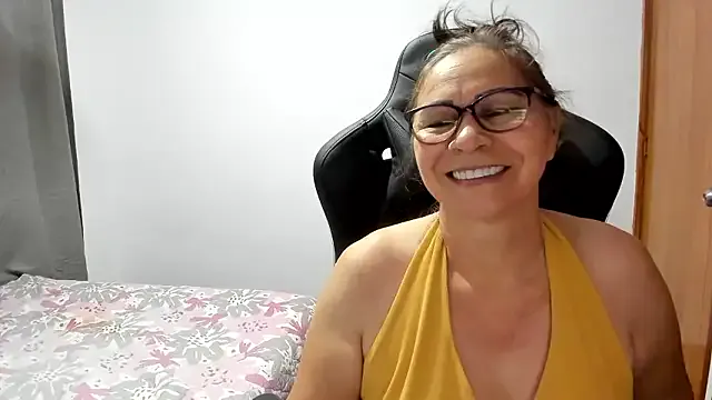 Carlaa-69 on StripChat