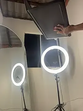 caro_ebony — Freechat on StripChat