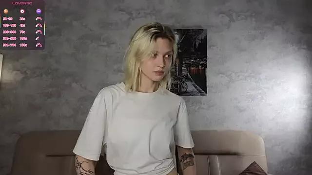 CassandraHillier on StripChat