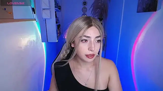 channel_blondee