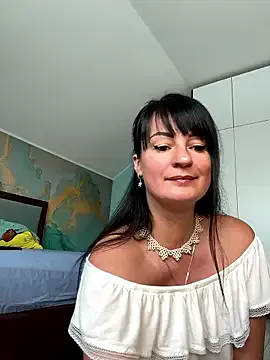 CherryCherry03 on StripChat