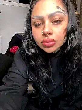 chicanachic13 on StripChat 