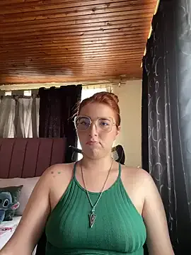 CoraVibes on StripChat