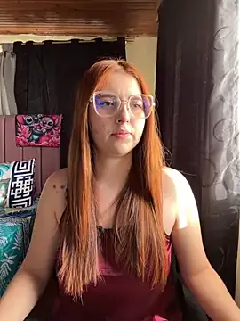 CoraVibes on StripChat