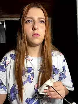 CoraVibes on StripChat