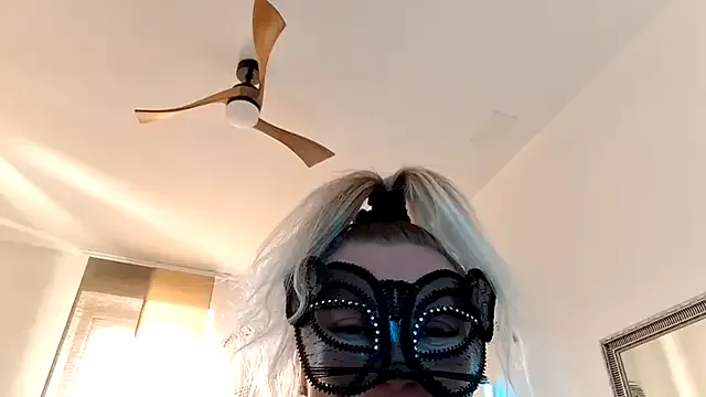 couple_mistery — Ghiaccio su le tette