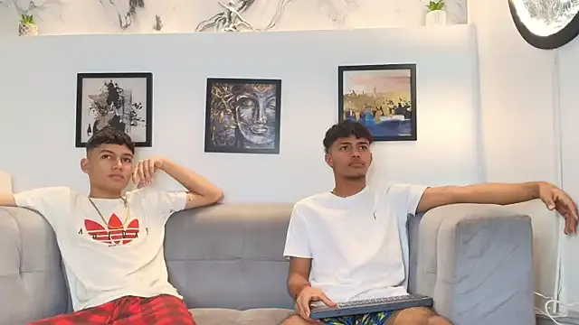 COUPLES_BOYS — SHOW  Cock   HARD 