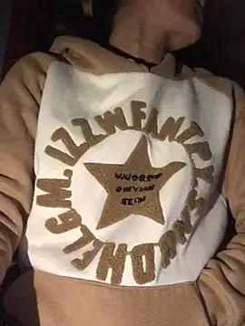 Cute_lady99 — Naked and Masturbating for 2 minutes