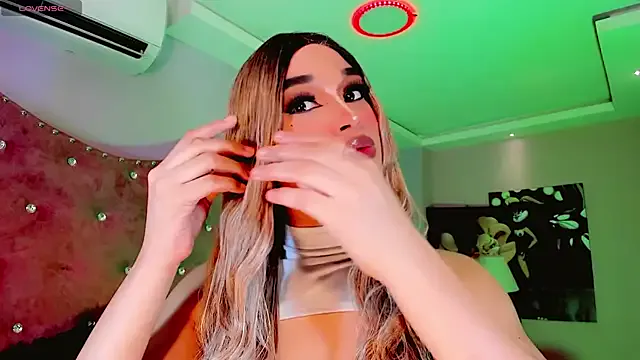 Cute_Val_ on StripChat