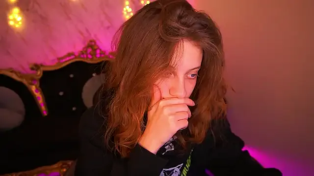 CuteeFoxy on StripChat