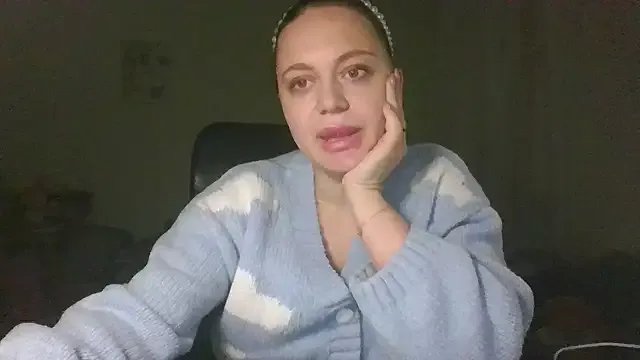 Cynoraye — take off your jacket