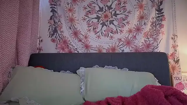 Daisyxoxo_ — I am back and want to cum like crazy