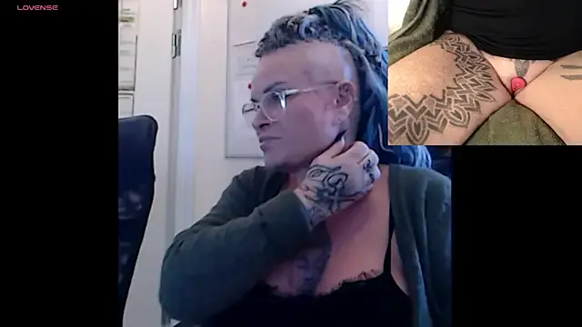 DarkDomina — Suck my dildo