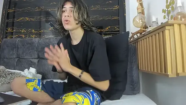 Diamond_twink — MASTURBATION FOR 10 MINUTES