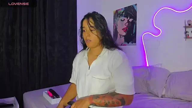 Dilan_and_Mia — oil in ass Dilan+10 slap